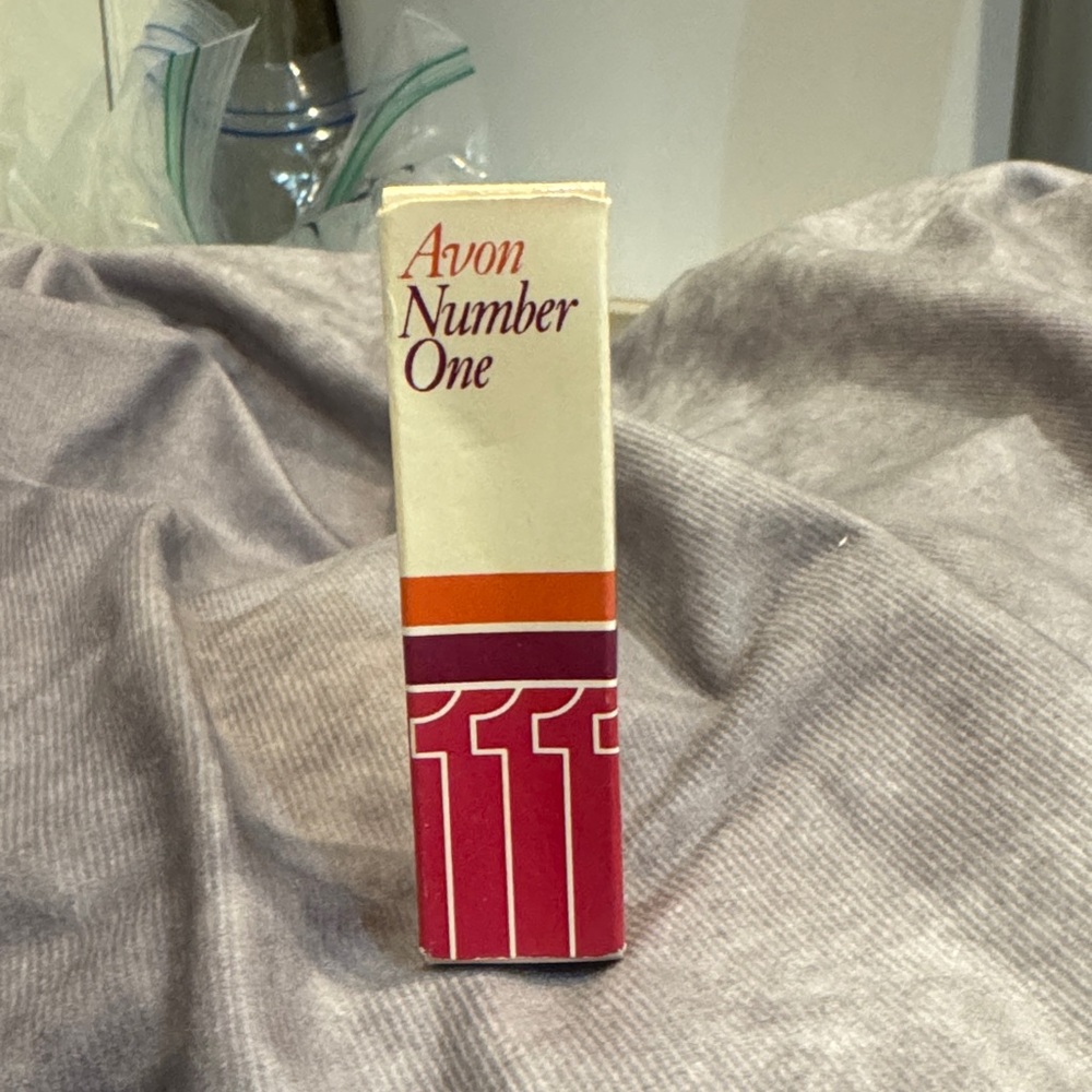 Avon Number One color, cream, moisture, lipstick and daydream pink new
